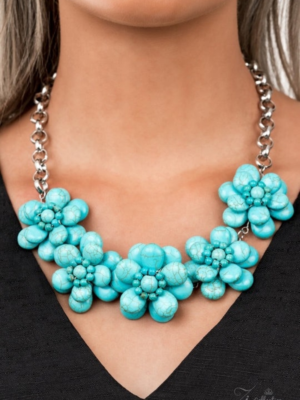 IC COLLECTION Turquoise Flower Cluster Necklace